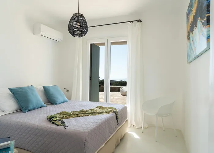 Crystal By Mykonos Mood